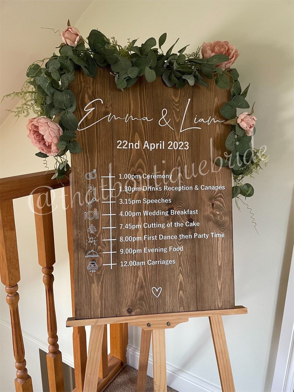 Wooden wedding order of the day, wedding on the day sign.