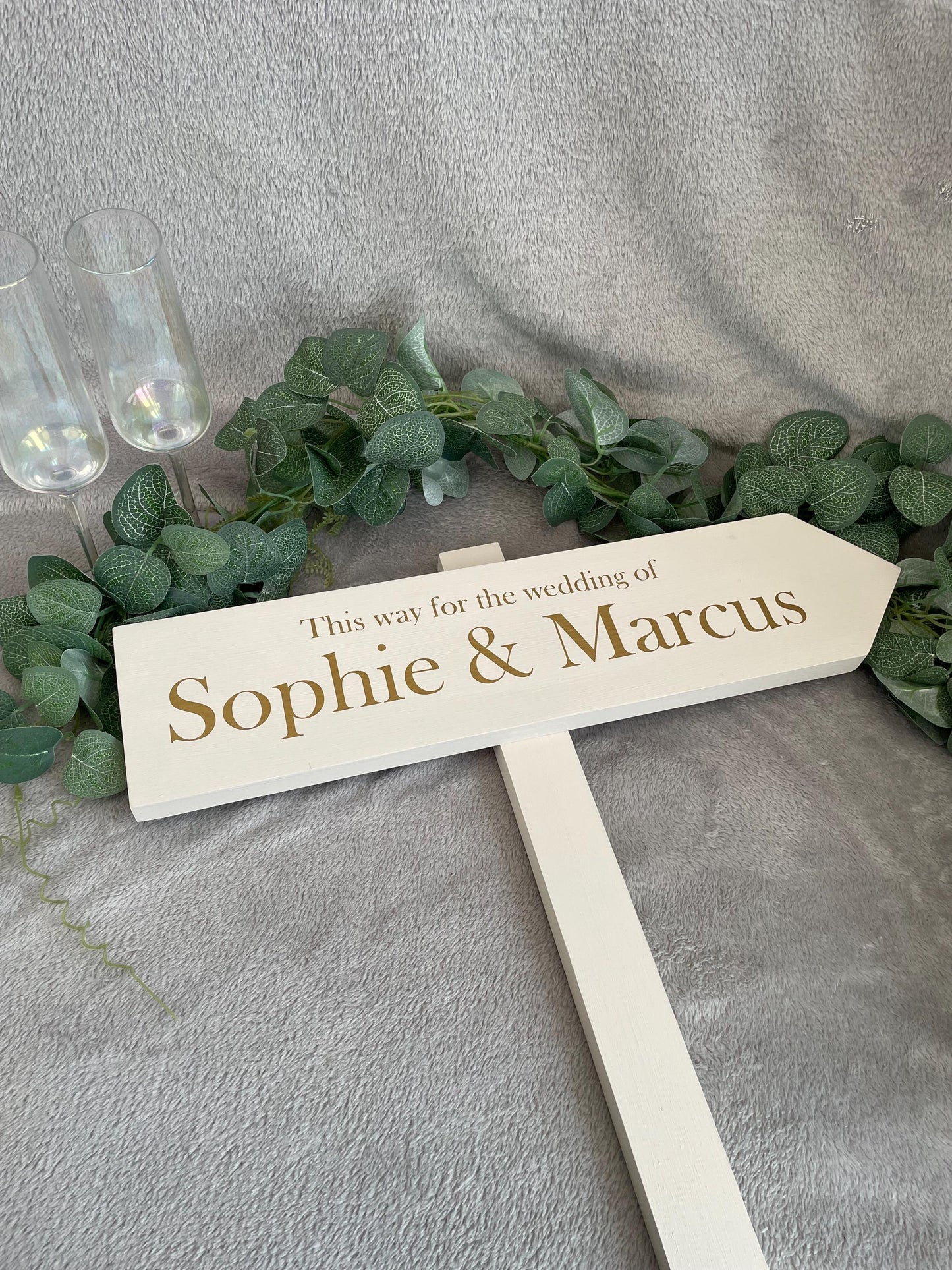 Personalised NEUTRAL wooden event direction sign.