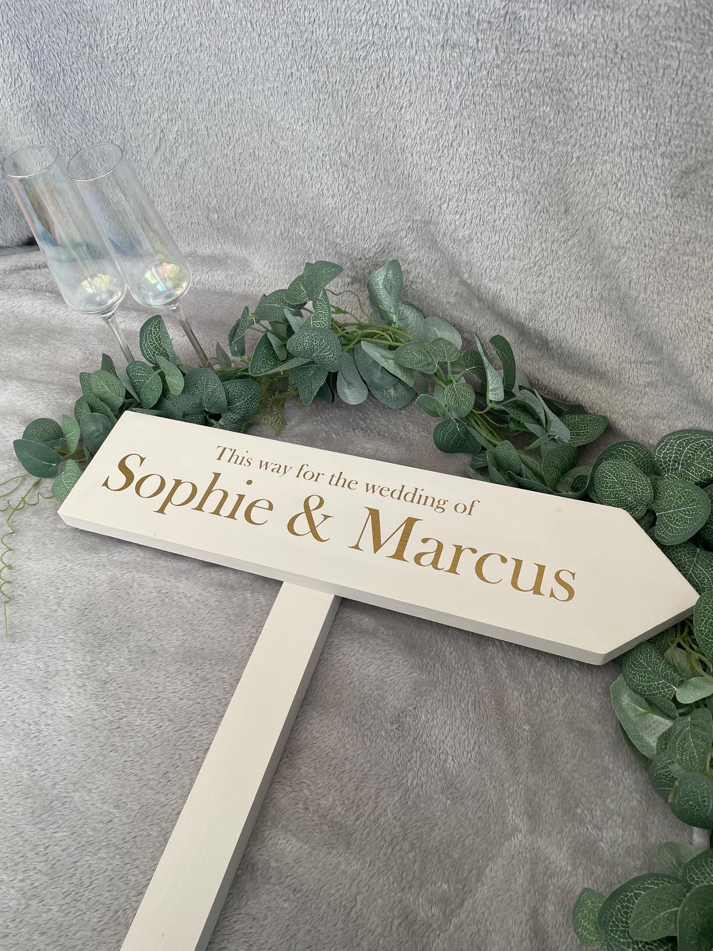 Personalised NEUTRAL wooden event direction sign.