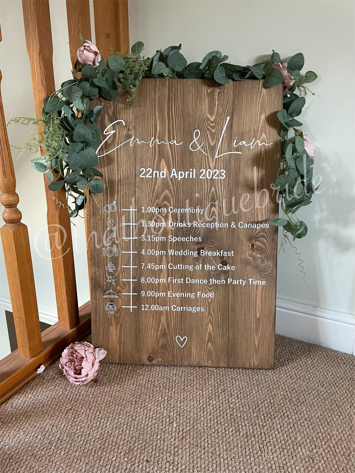Wooden wedding order of the day, wedding on the day sign.