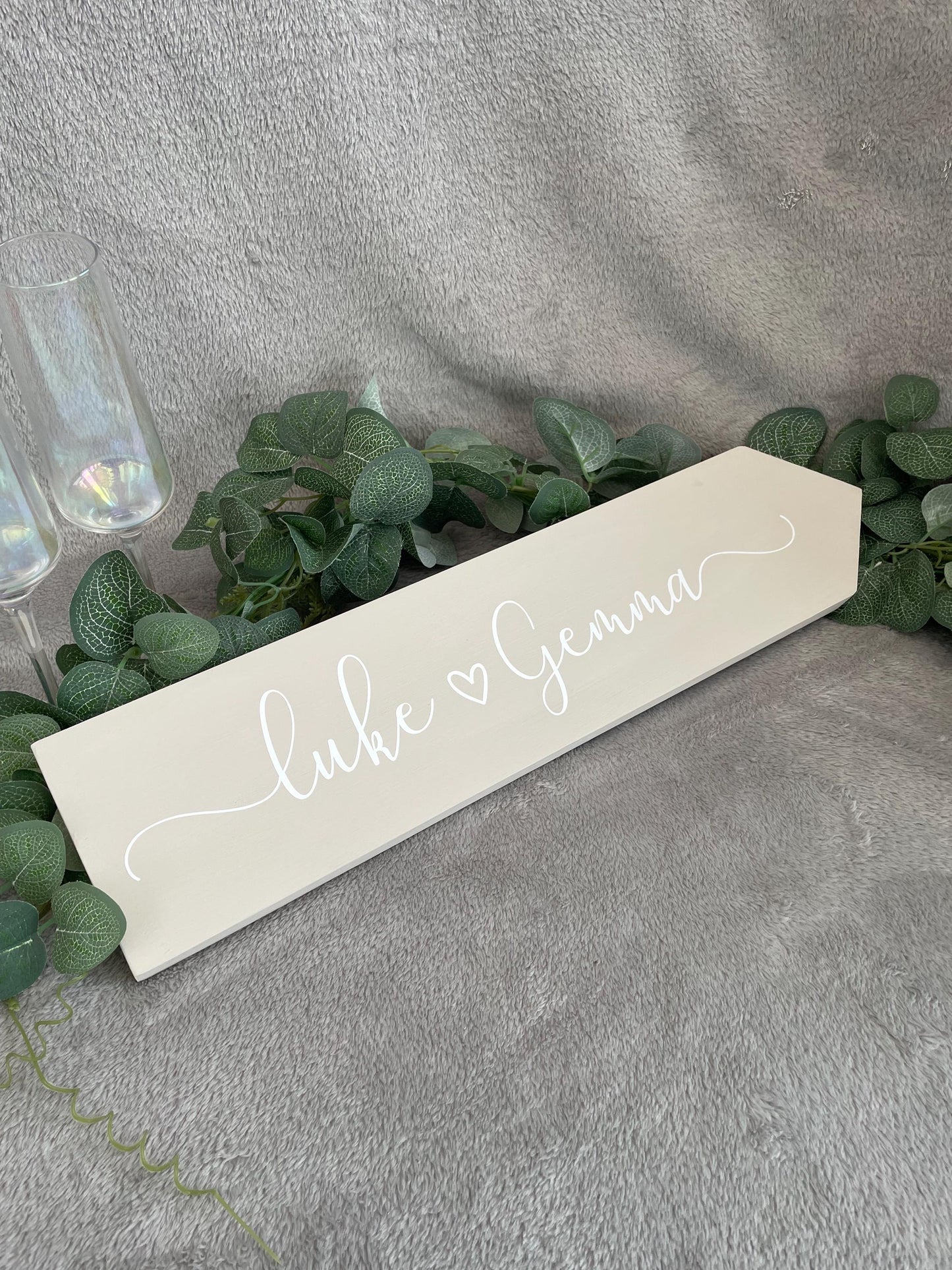Personalised, NEUTRAL wooden event direction sign.