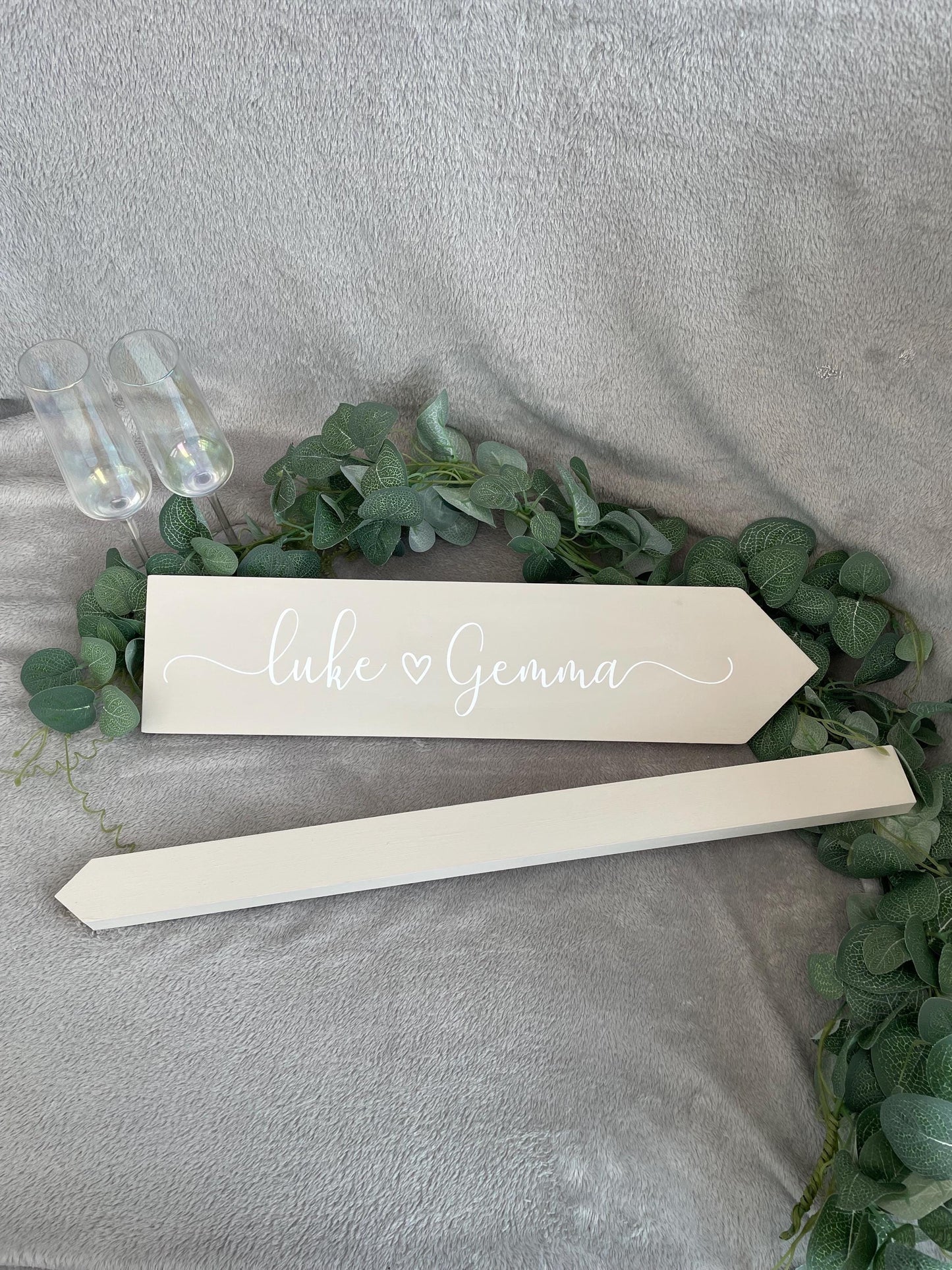 Personalised, NEUTRAL wooden event direction sign.