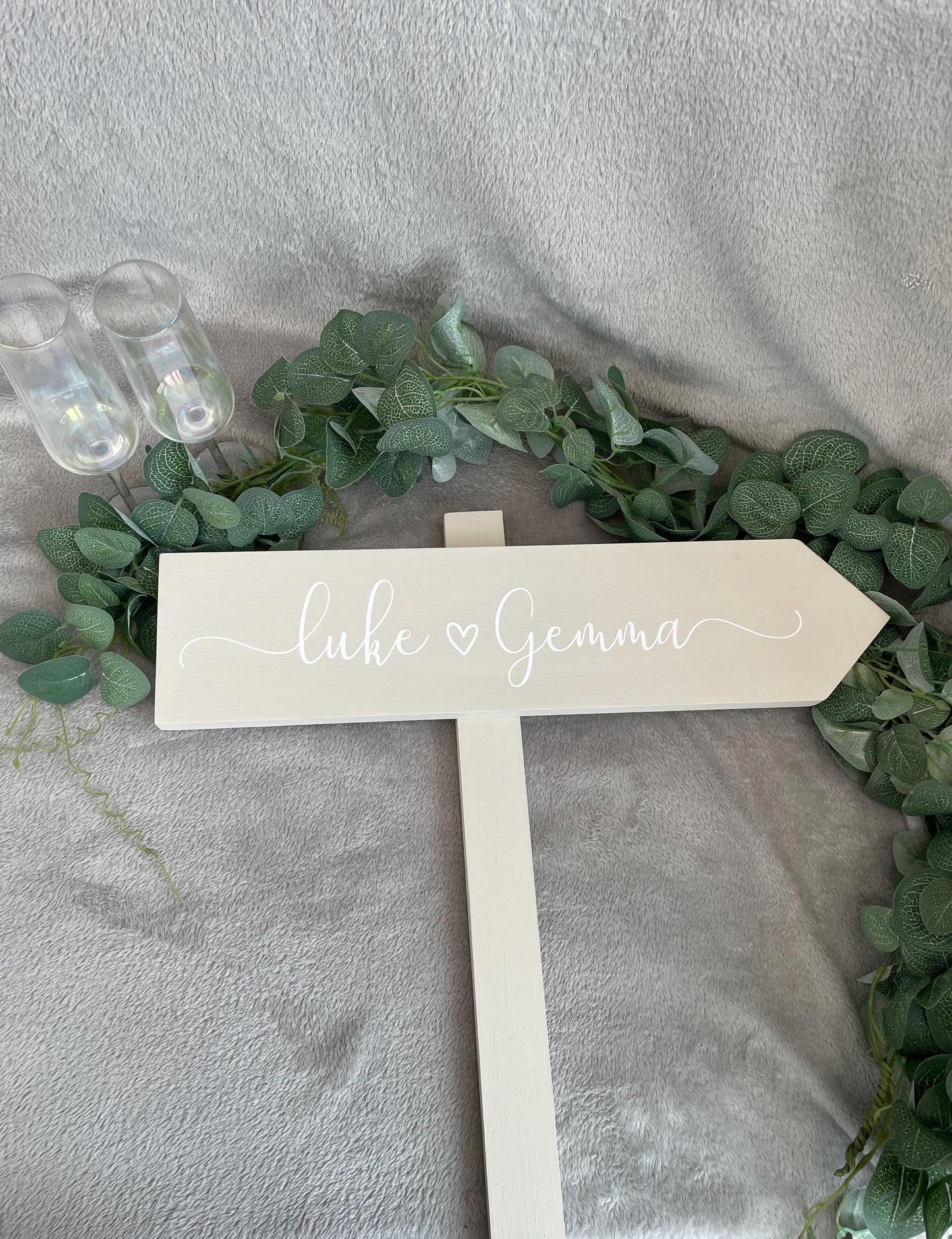 Personalised, NEUTRAL wooden event direction sign.