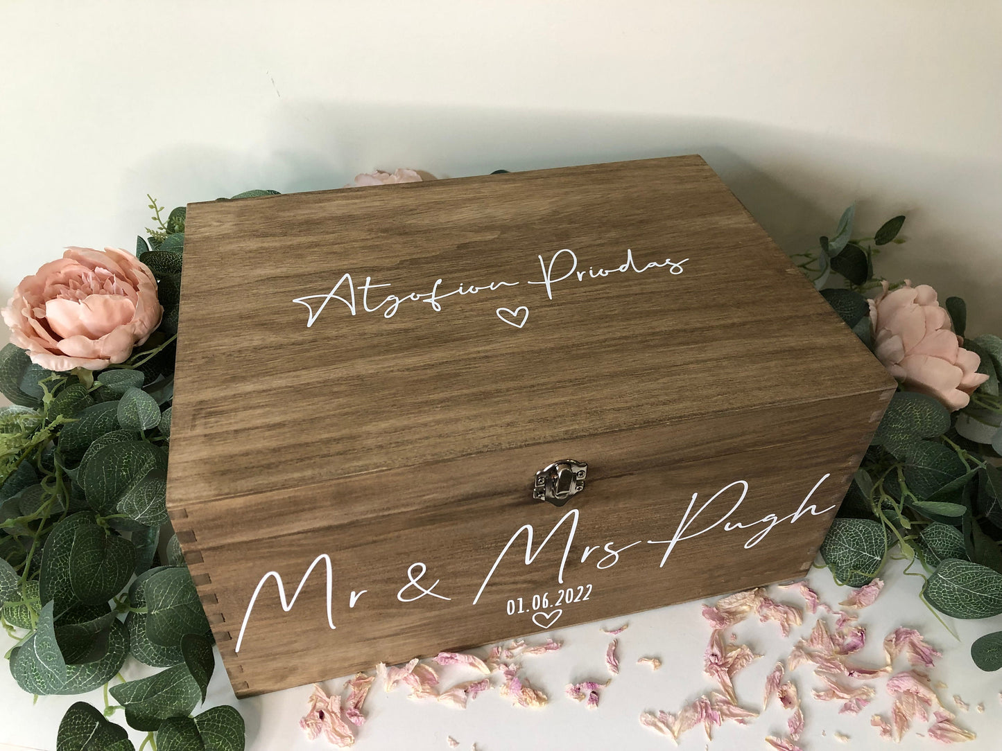 UPGRADE for custom text on gift box. Box not included, please purchase separately.