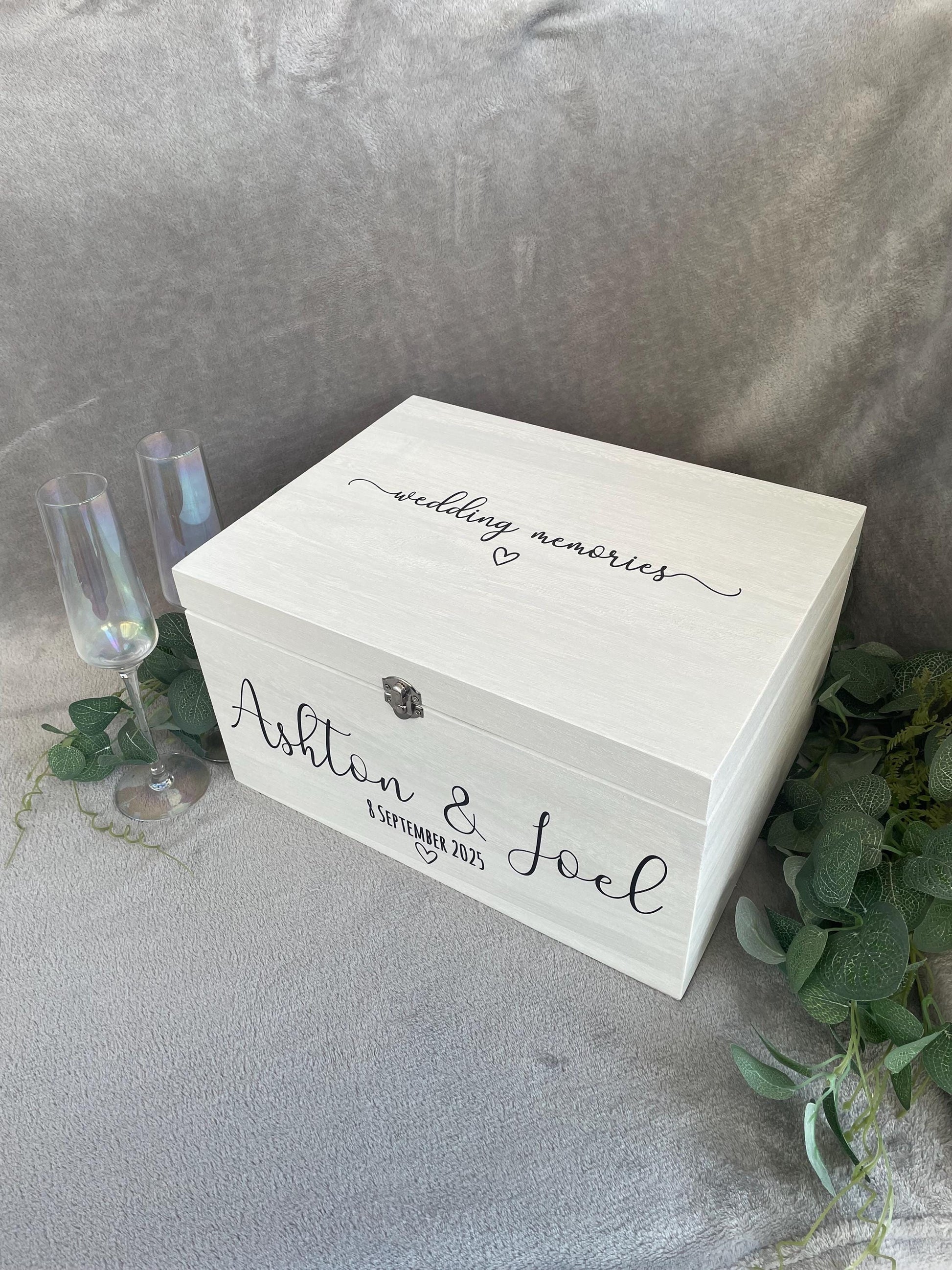 Personalised WHITE wedding card box, Wedding memory box, Wedding keepsake box, Wooden Wedding box, white wedding post box