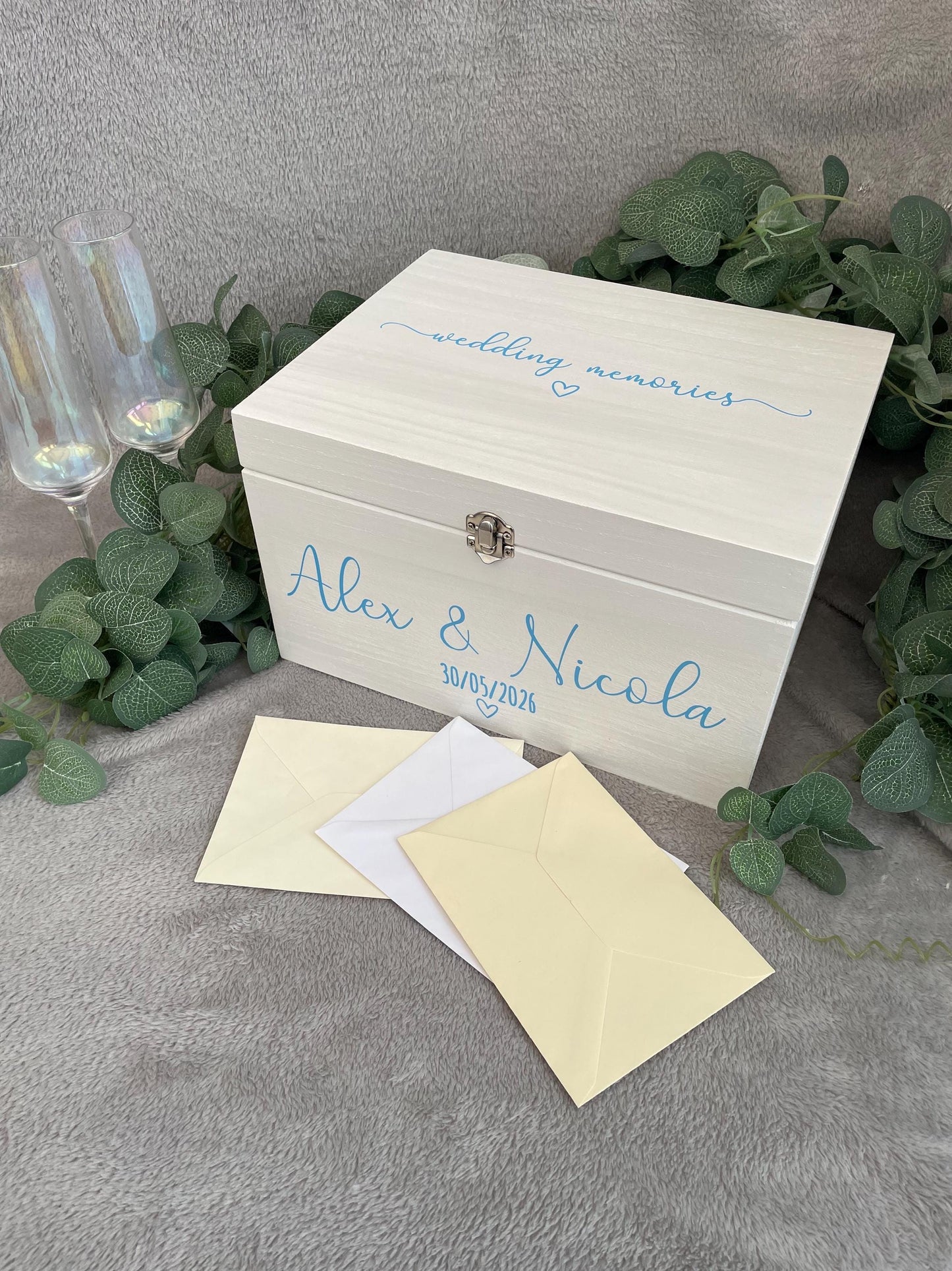 Personalised WHITE wedding card box, Wedding memory box, Wedding keepsake box, Wooden Wedding box, white wedding post box